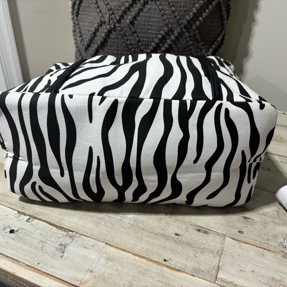 ❤️Vintage Diane Gilman Zebra Print Tote - Picture 4 of 6